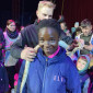 Kind mit Schlange